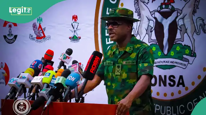 Kakakin DHQ, Manjo Janar Edward Buba.